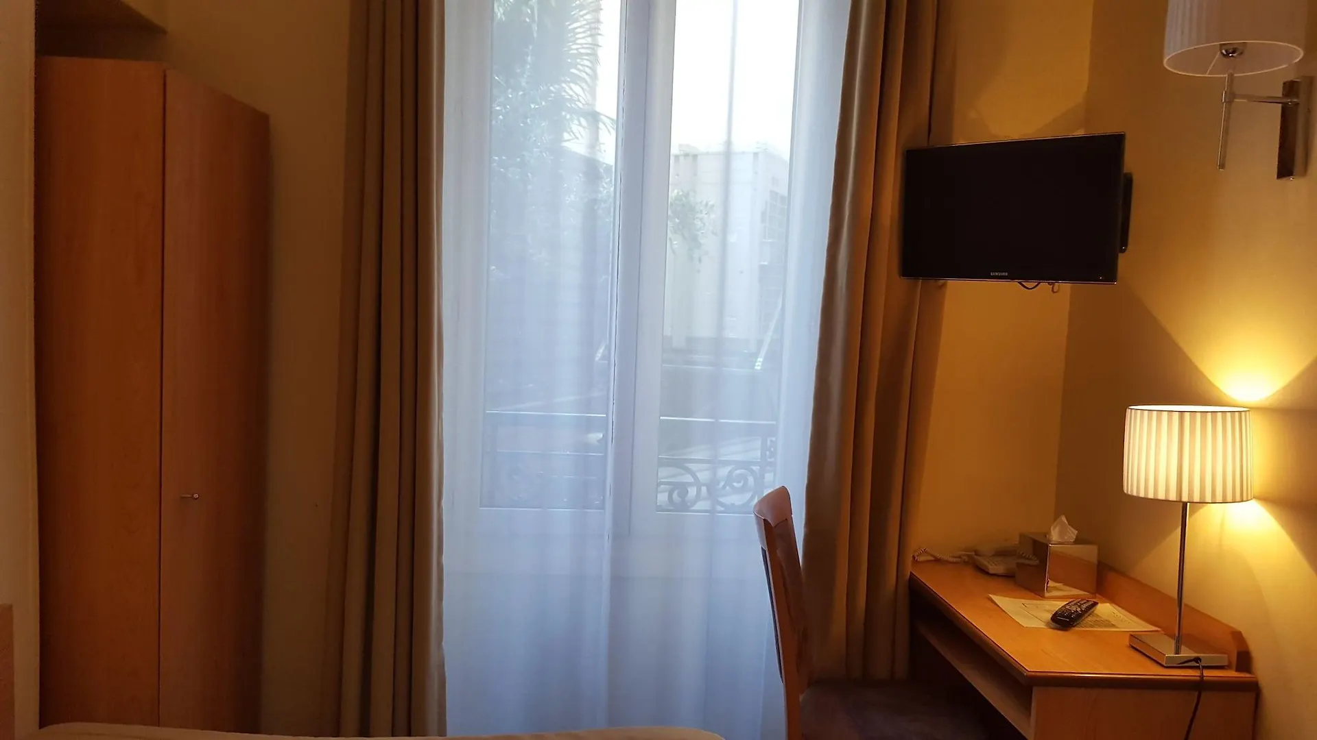 Saint Cyr Etoile 3* Paříž