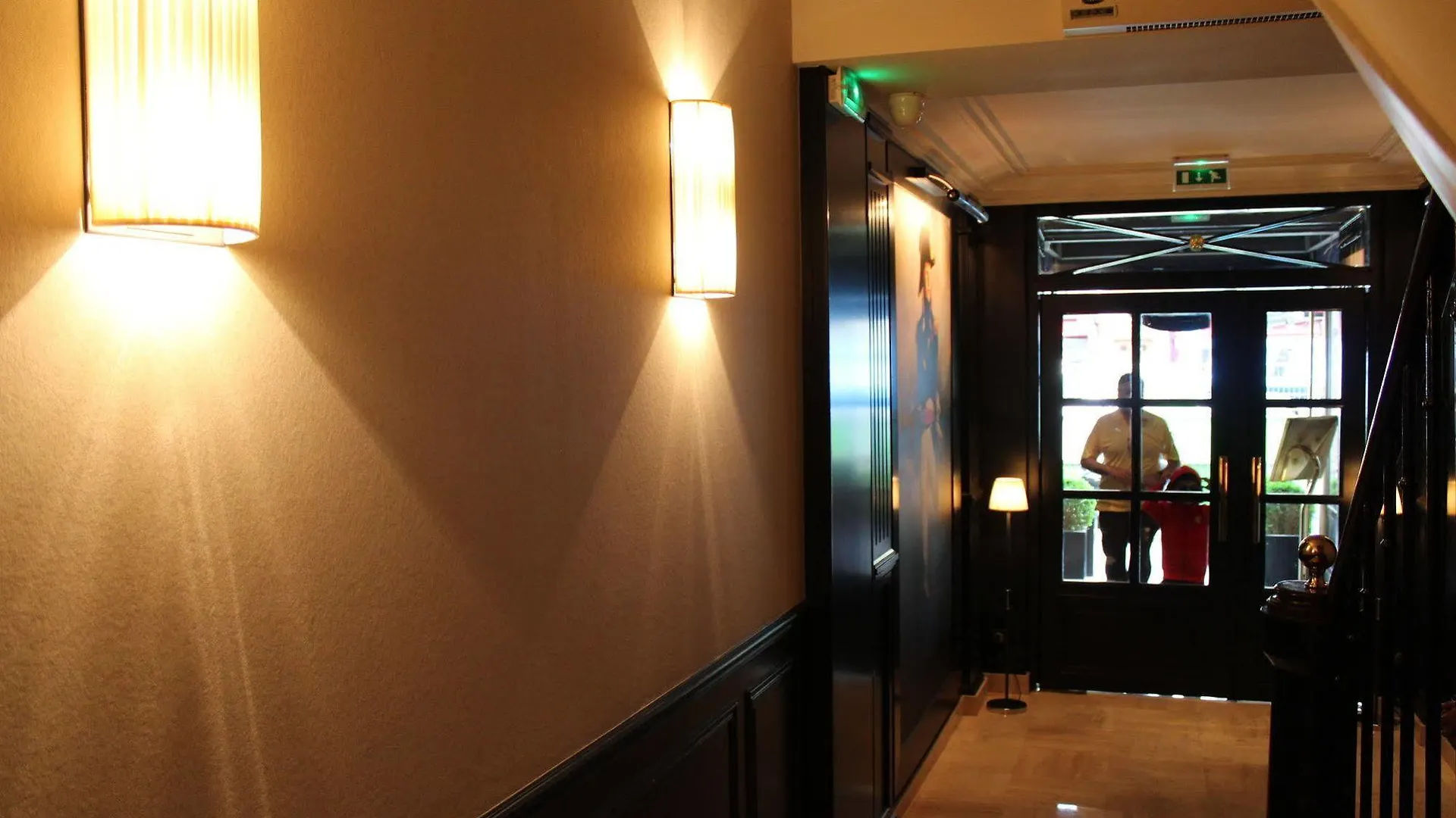 Hotel Saint Cyr Etoile 3*