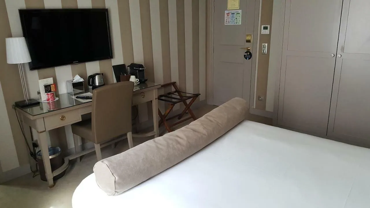 Hotel Saint Cyr Etoile