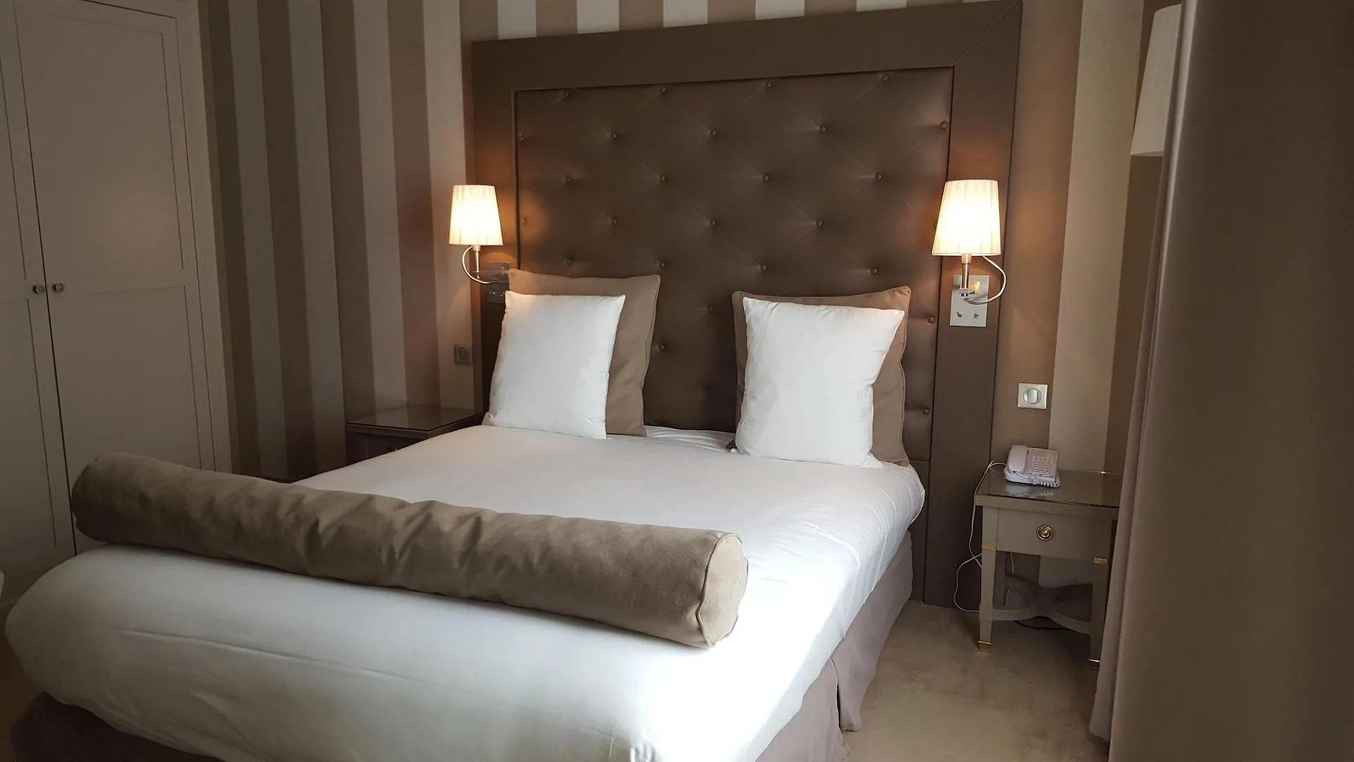 Hotel Saint Cyr Etoile Parijs