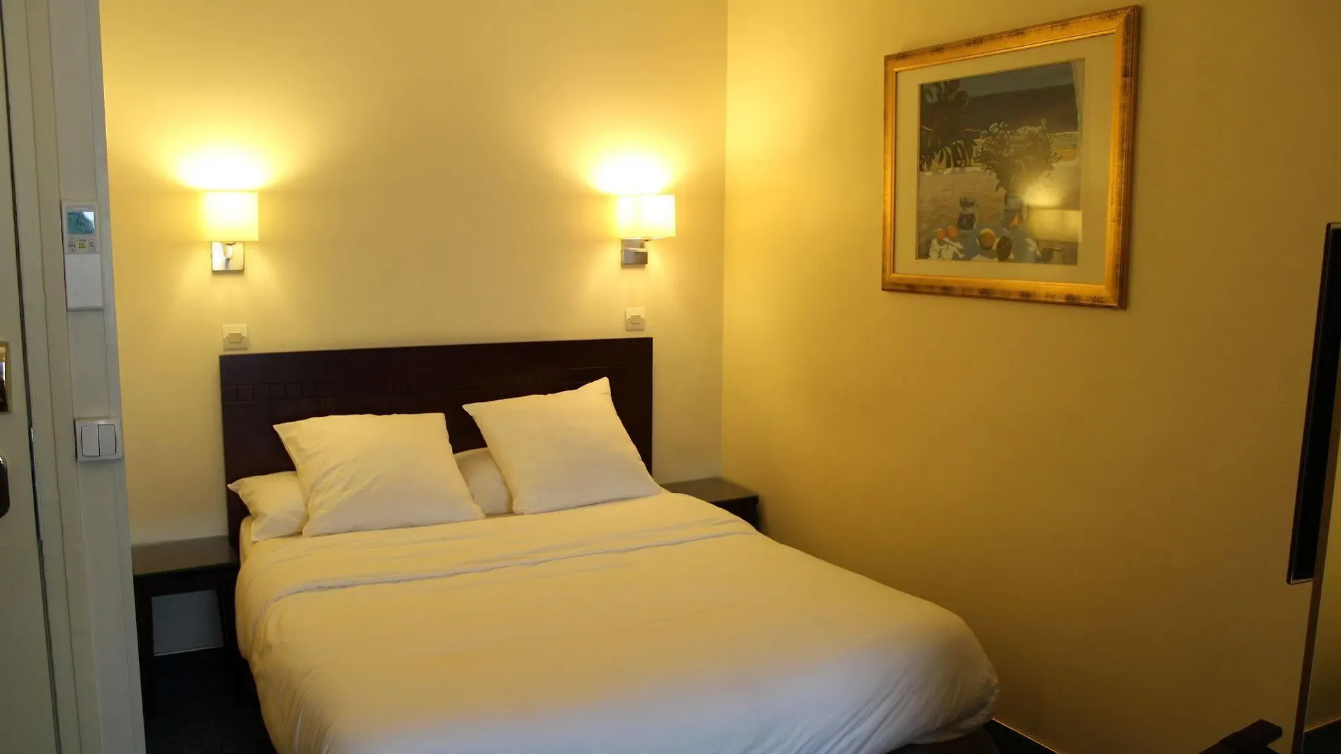 Hotel Saint Cyr Etoile Parijs